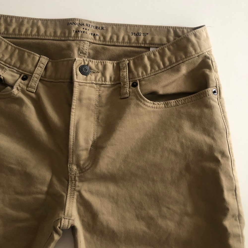 Men’s Banana Republic slim fit khakis